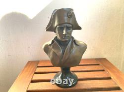 Buste de Napoléon en bronze sur socle en marbre noir d'après Antonio Canova