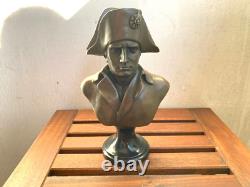 Buste de Napoléon en bronze sur socle en marbre noir d'après Antonio Canova