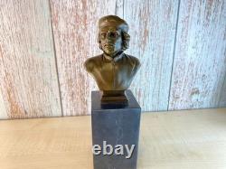 Buste en bronze de Che Guevara sur un socle en marbre noir d'après Javier Pérez