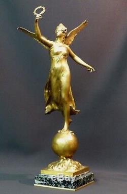 C 1910 belle Sculpture bronze doré P. DUCUING la renommée 42c3.3kg Barbedienne