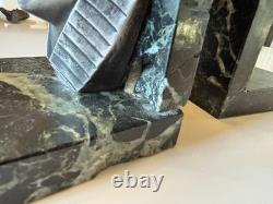 C. CHARLES Paire de serre livres art Déco, Pharaons en bronze sur marbre. Signés