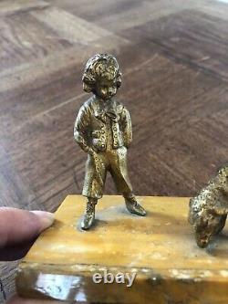 Charmant Petit Bronze Doré, Base En Marbre Enfant Et Mouton , Non Signé