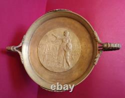 Coupe bronze doré sur pied marbre signée Charles époque XIXe Diamètre 32 cms
