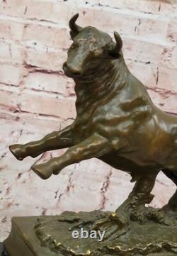 Édition Limitée Signée Milo Statue De Taureau En Bronze Pur Sur Marbre Cubiste