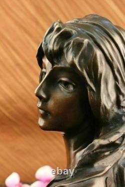 Élégante Statue En Bronze Et Marbre Signée Par Milo, Buste Nu Féminin