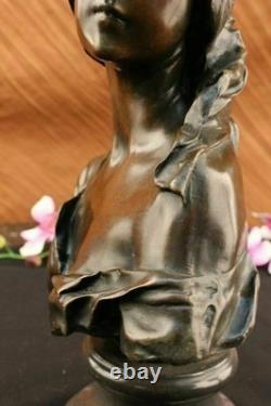 Élégante Statue En Bronze Et Marbre Signée Par Milo, Buste Nu Féminin