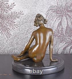 Érotisme Figure Féminine Nu Déesse de Femme Bronze Sculpture Marbre Statue Signé