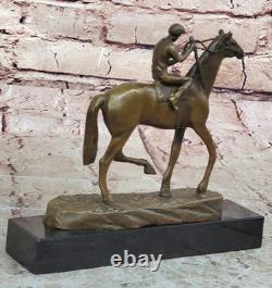 Fait Bronze Sculpture Solde Anime Marbre Cheval Avec Jockey Original Signé