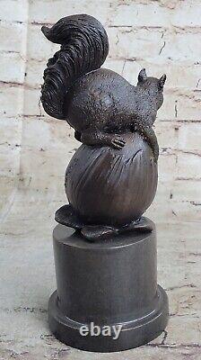 Fait Bronze Sculpture Solde Art Marbre Écureuil Paurtrot Signe
