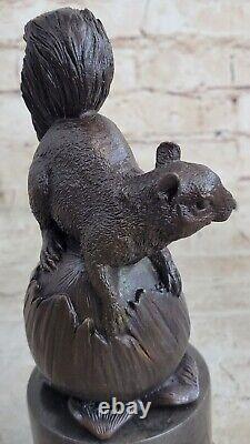 Fait Bronze Sculpture Solde Art Marbre Écureuil Paurtrot Signe