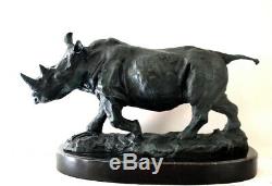 Figure en Bronze Rhinocéros sur Base Marbre avec Signature comme Nachguss