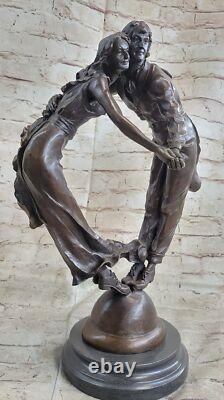 Figurine De Sculpture En Bronze D'Un Couple Dansant Signé Avec Socle En Marbre