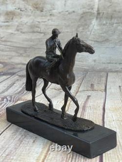 Figurine En Bronze Marbre Sport Hotcast Signée Originale De Jockey Avec Cheval