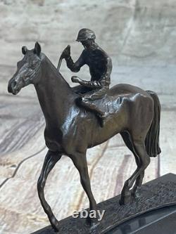 Figurine En Bronze Marbre Sport Hotcast Signée Originale De Jockey Avec Cheval