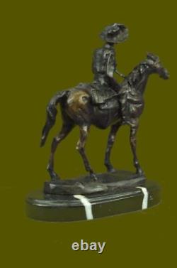 Figurine Sculpture Statue En Marbre De Thomas Cowboy Sur Cheval Shérif Signée NR