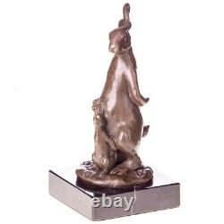 Figurine en bronze Lapin de Pâques Sur un marbre noir Antique Signée