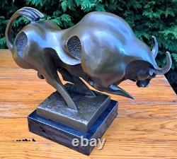 Grand Taureau De Combat Bronze Moderniste Socle Marbre Signé Milo Tauromachie