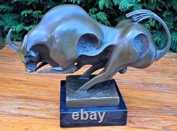 Grand Taureau De Combat Bronze Moderniste Socle Marbre Signé Milo Tauromachie