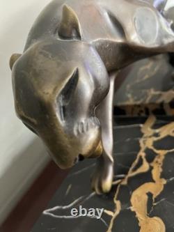 H. Molins Sculpture panthère en bronze signée sur socle marbre noir veiné