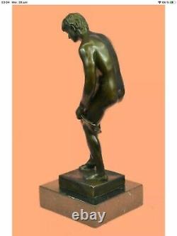 Homme nu Sculpture Bronze Très Bien pourvu. Base Marbre. Ht 28 Cm. Naked Gay Man