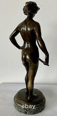 La joueuse de flute de pan, sculpture en bronze