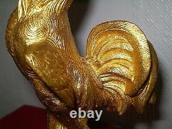 MAURICE FRECOURT coq chantant en bronze doré sur socle en marbre / signé