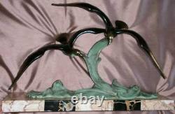 Régule années 30 à patine bronze 2 Mouettes signé Ch. RUCHOT Socle Marbre
