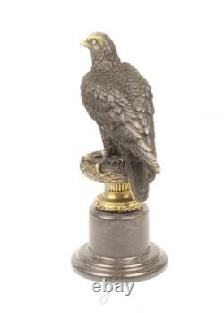 Sculpture Aigle en bronze sur un marbre noir d'après Archibald Thorburn