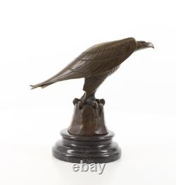 Sculpture Aigle en bronze sur un socle en marbre noir d'après Coenraad