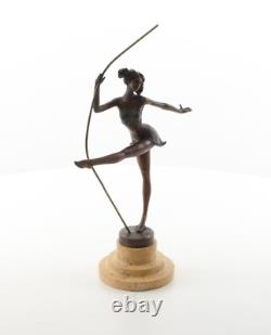 Sculpture Ballerine coloré en bronze sur socle ne marbre daprès Milo