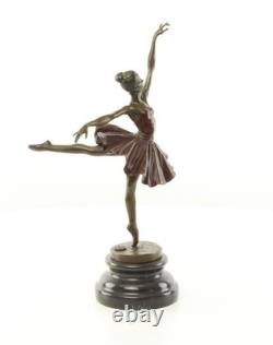 Sculpture Ballerine coloré en bronze sur un socle en marbre d'après Milo