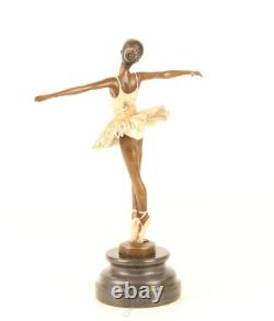Sculpture Ballerine en bronze sur un marbre d'après Franz Bergman