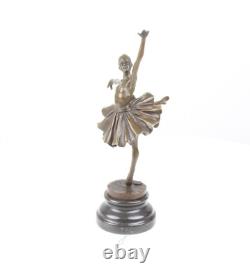 Sculpture Ballerine en bronze sur un socle en marbre d'après Milo