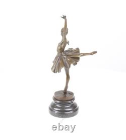 Sculpture Ballerine en bronze sur un socle en marbre d'après Milo