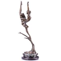 Sculpture Ballerine en bronze sur un socle en marbre noir d'après Milo