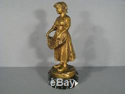 Sculpture Bronze Jeune Fermière / Statue Bronze Femme A La Corbeille De Fleurs