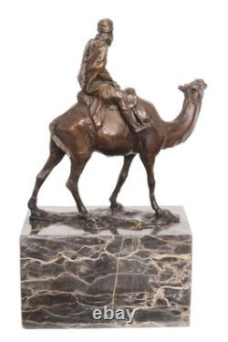 Sculpture Chameau et Cavalier Style Arabic bronze sur un marbre d'après Carvin