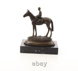 Sculpture Cheval et Cavalier en bronze sur un socle en marbre noir d'après Milo