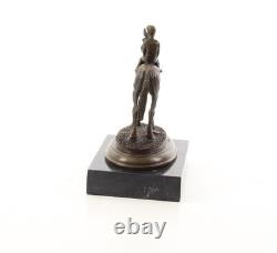 Sculpture Cheval et Cavalier en bronze sur un socle en marbre noir d'après Milo