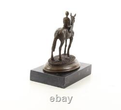 Sculpture Cheval et Cavalier en bronze sur un socle en marbre noir d'après Milo