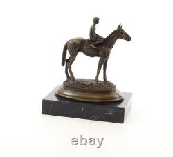 Sculpture Cheval et Cavalier en bronze sur un socle en marbre noir d'après Milo
