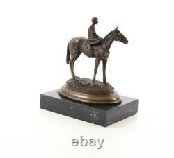 Sculpture Cheval et Cavalier en bronze sur un socle en marbre noir d'après Milo