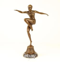 Sculpture Danseuse Con Brio en bronze sur un marbre d'après Demetre Chiparus