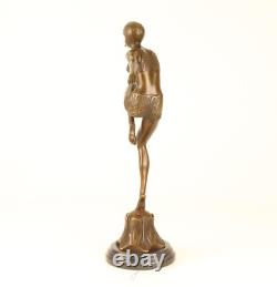 Sculpture Danseuse Con Brio en bronze sur un marbre d'après Demetre Chiparus