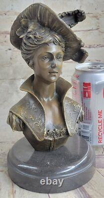 Sculpture De Buste Féminin Original Signée Avec Base En Marbre Détails Précis