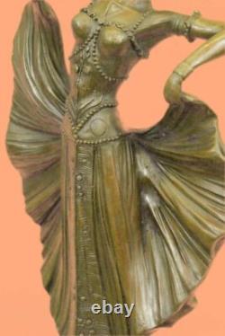 Sculpture Décor Figure En Marbre Signée Chiparus De Danseuse En Bronze Art Déco
