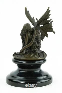 Sculpture Elfe en bronze sur un socle en marbre noir d'après Milo