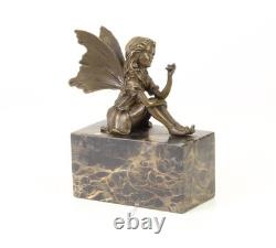 Sculpture Elfe en bronze sur un socle en marbre noir d'après Milo