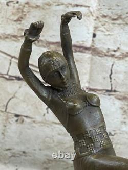 Sculpture En Bronze D'Une Danseuse Érotique Signée Chiparus Sur Socle En Marbre