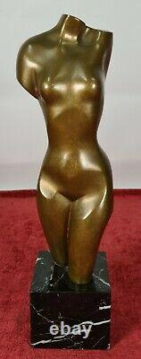 Sculpture En Bronze D'une Femme. Base En Marbre. Jose Torres Guardia. Xxe Siècle